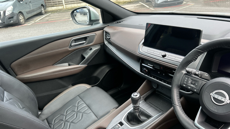 Nissan Qashqai 1.3 DiG-T MH Tekna 5dr Petrol Hatchback